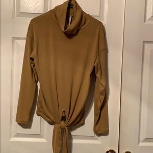 Boutique Women’s cowl turtle neck